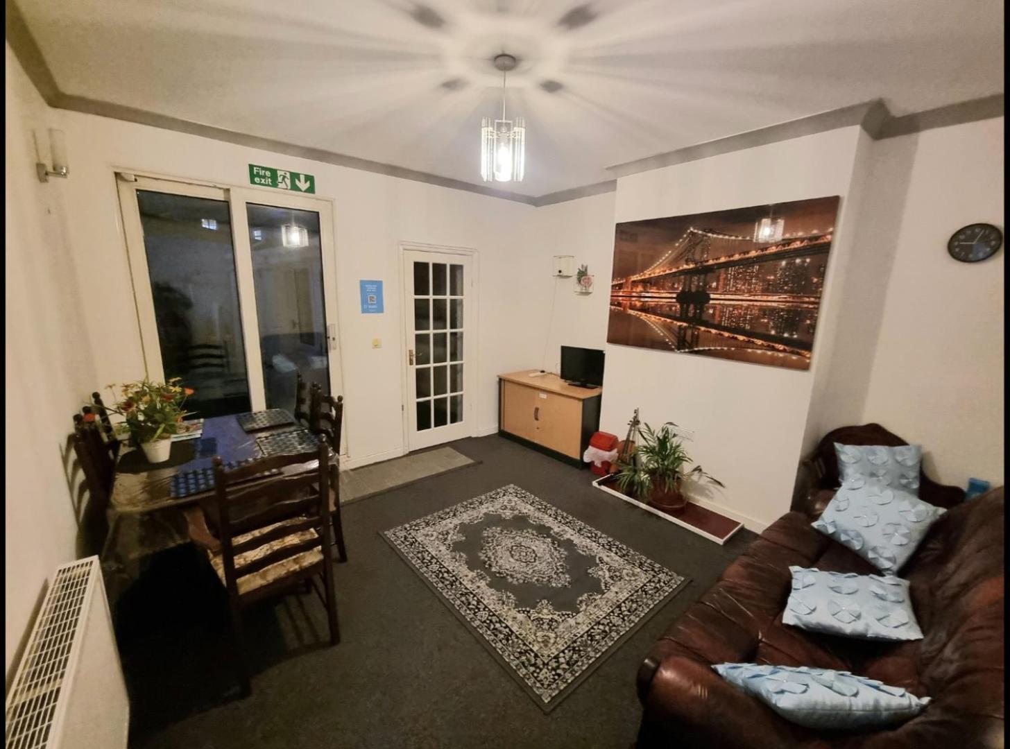 Plymouth Airbnb Exteriör bild